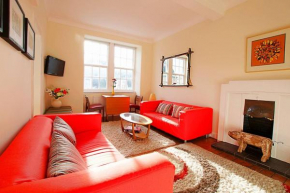 Bright and cosy 2BR Apt with workspace in New town, 5mins to Princes St
